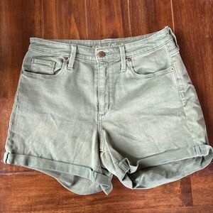 Universal Thread Olive Green Shorts